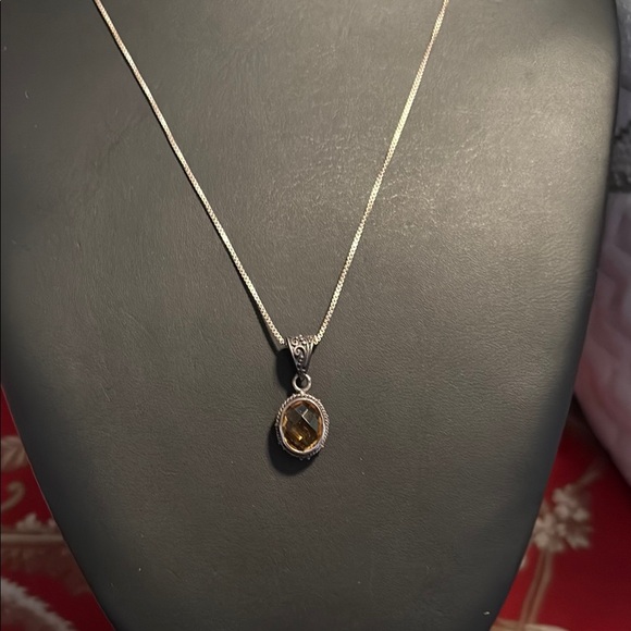 Elegant 925 Sterling Silver chain and faceted oval Citrine Pendant Necklace. - Picture 2 of 7